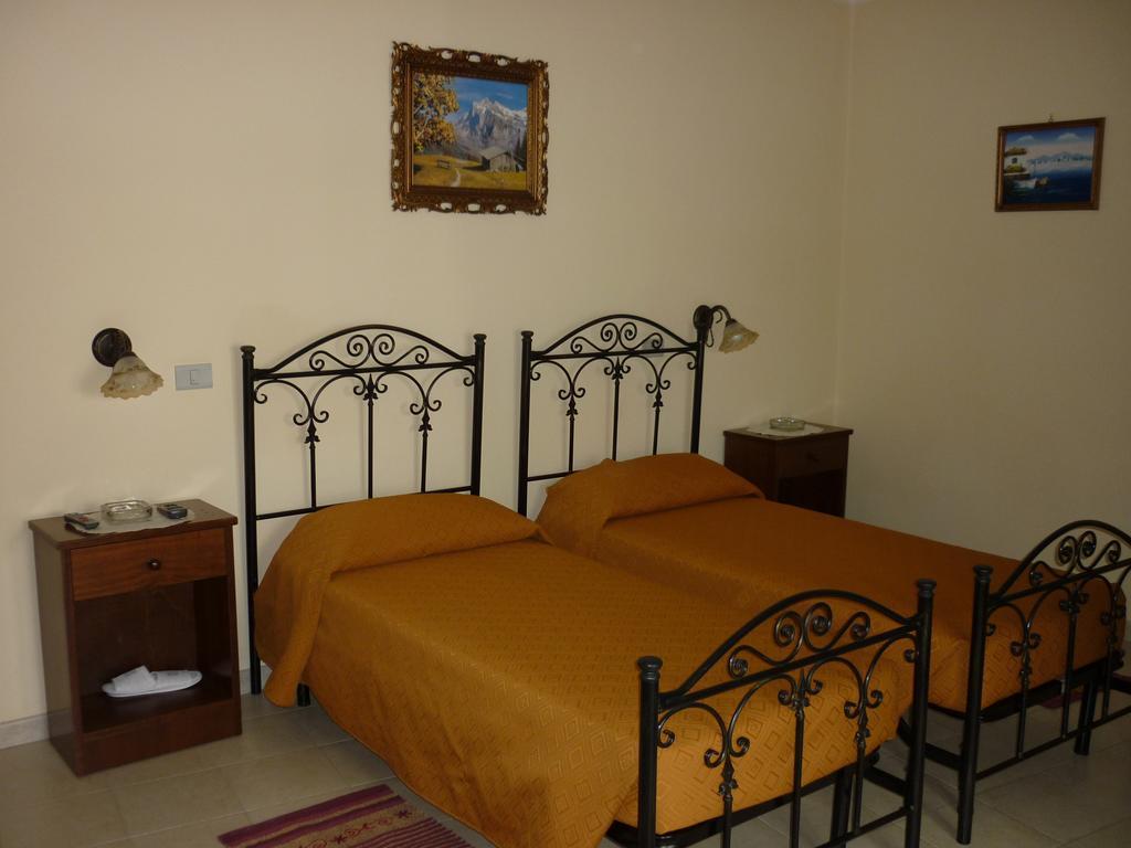 Albergo Vittoria Тавьяно Номер фото