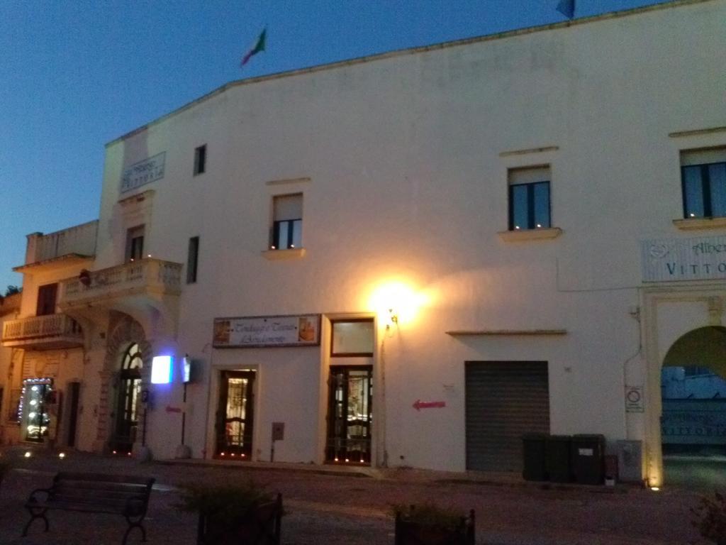 Albergo Vittoria Тавьяно Экстерьер фото