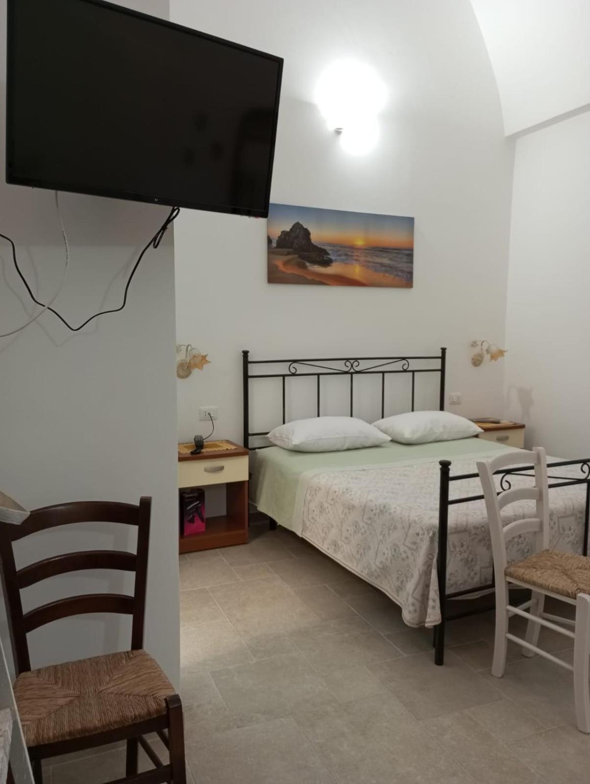 Albergo Vittoria Тавьяно Экстерьер фото