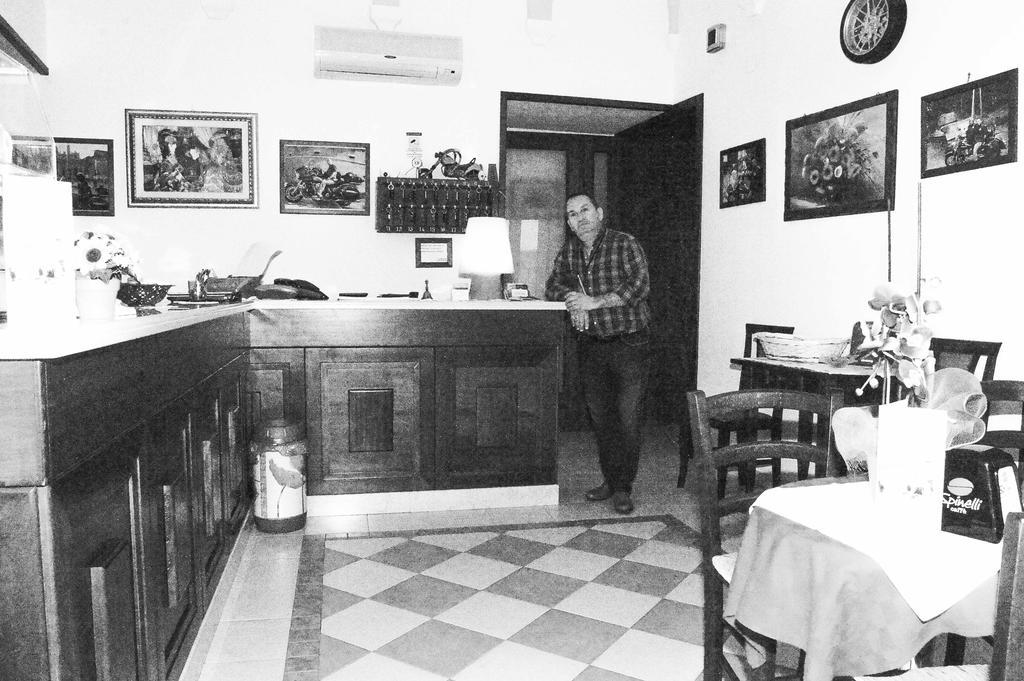 Albergo Vittoria Тавьяно Экстерьер фото
