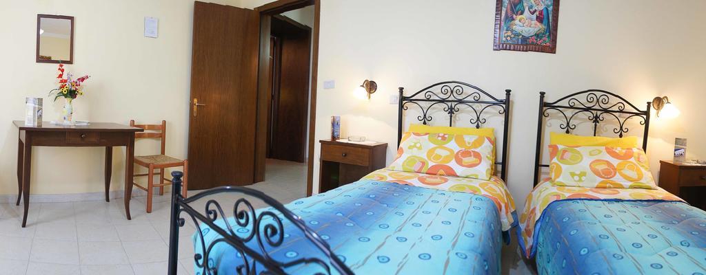 Albergo Vittoria Тавьяно Экстерьер фото