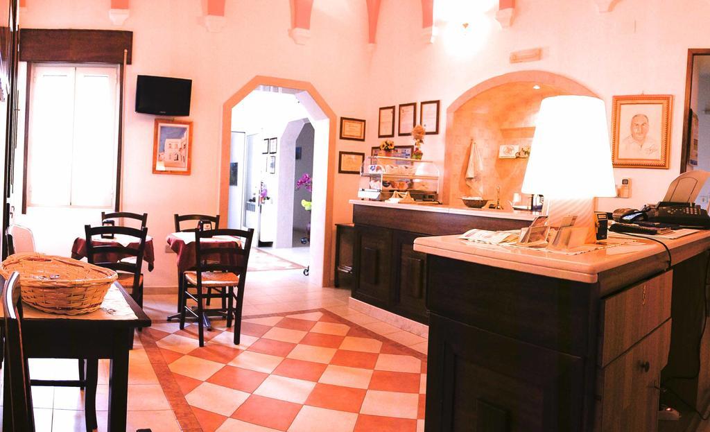 Albergo Vittoria Тавьяно Экстерьер фото