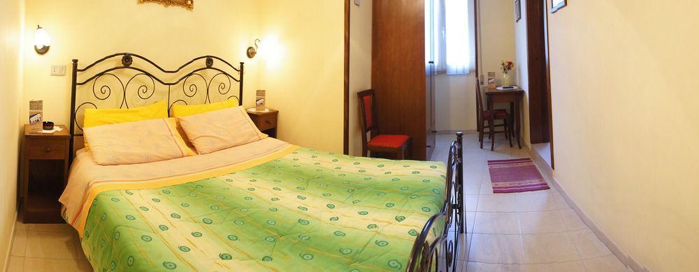 Albergo Vittoria Тавьяно Экстерьер фото