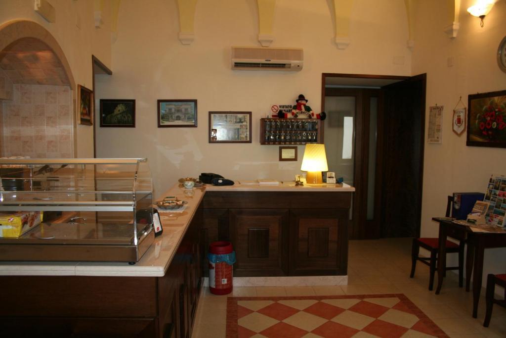 Albergo Vittoria Тавьяно Экстерьер фото